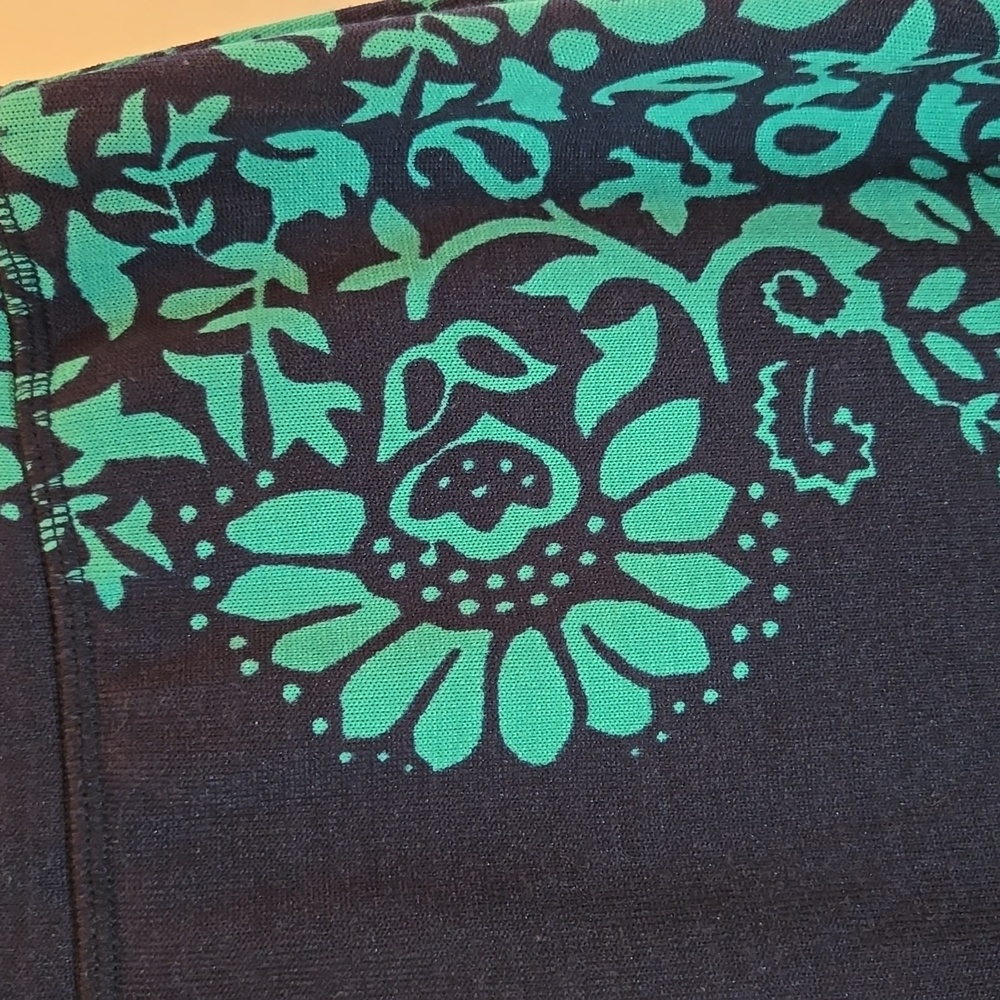 Talbots blue and teal casual short - Picture 2 of 5